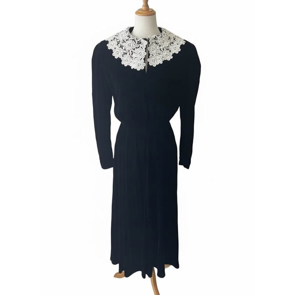 Vintage 70s Black Velvet Prairie Dress with Lace Contrast Collar Small